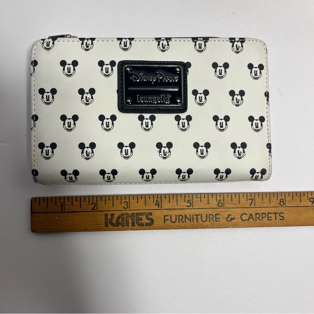 Disney Parks Loungefly Mickey Mouse All Over Mickey Face White Black Wallet - Picture 9 of 9